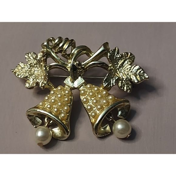 Vintage Gold Tone and Faux Pearl Twin Bell Brooch Pin - Picture 1 of 5